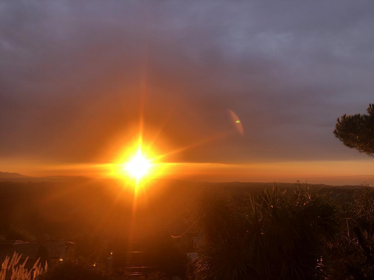 "Aux Balcons Du Riou" Avec Vue Mer 180 Degres Vence Luaran gambar